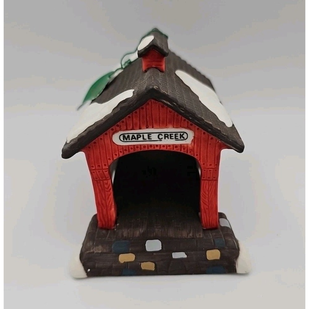 DEPT 56 HERITAGE VILLAGE "Red Covered Bridge" #5987-0 Retired Handpainted In Box